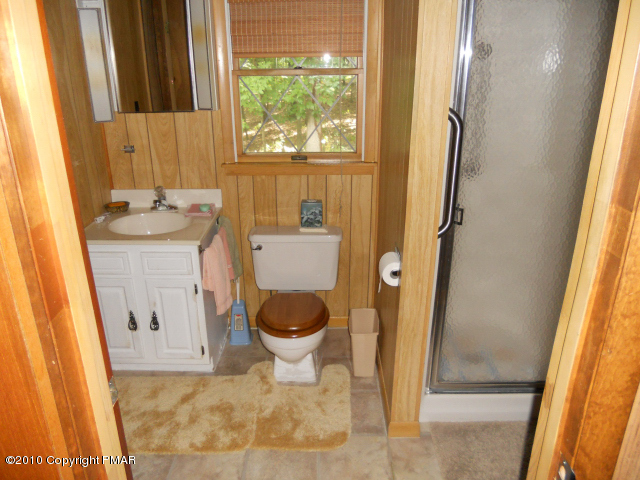 7 Walnut Trail Bushkill, PA 18324 - Photo 14 of 17 Master Bath
