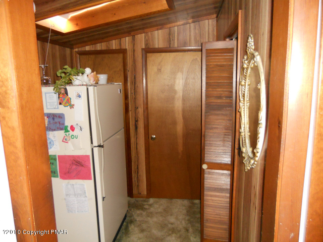 7 Walnut Trail Bushkill, PA 18324 - Photo 6 of 17 Kitchen