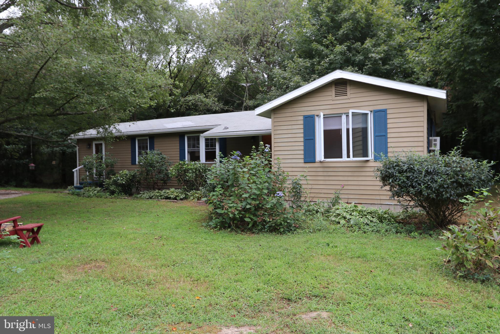 11078 Central Avenue Ridgely, MD 21660 - Photo 3 of 48 house and roof professionally cleaned