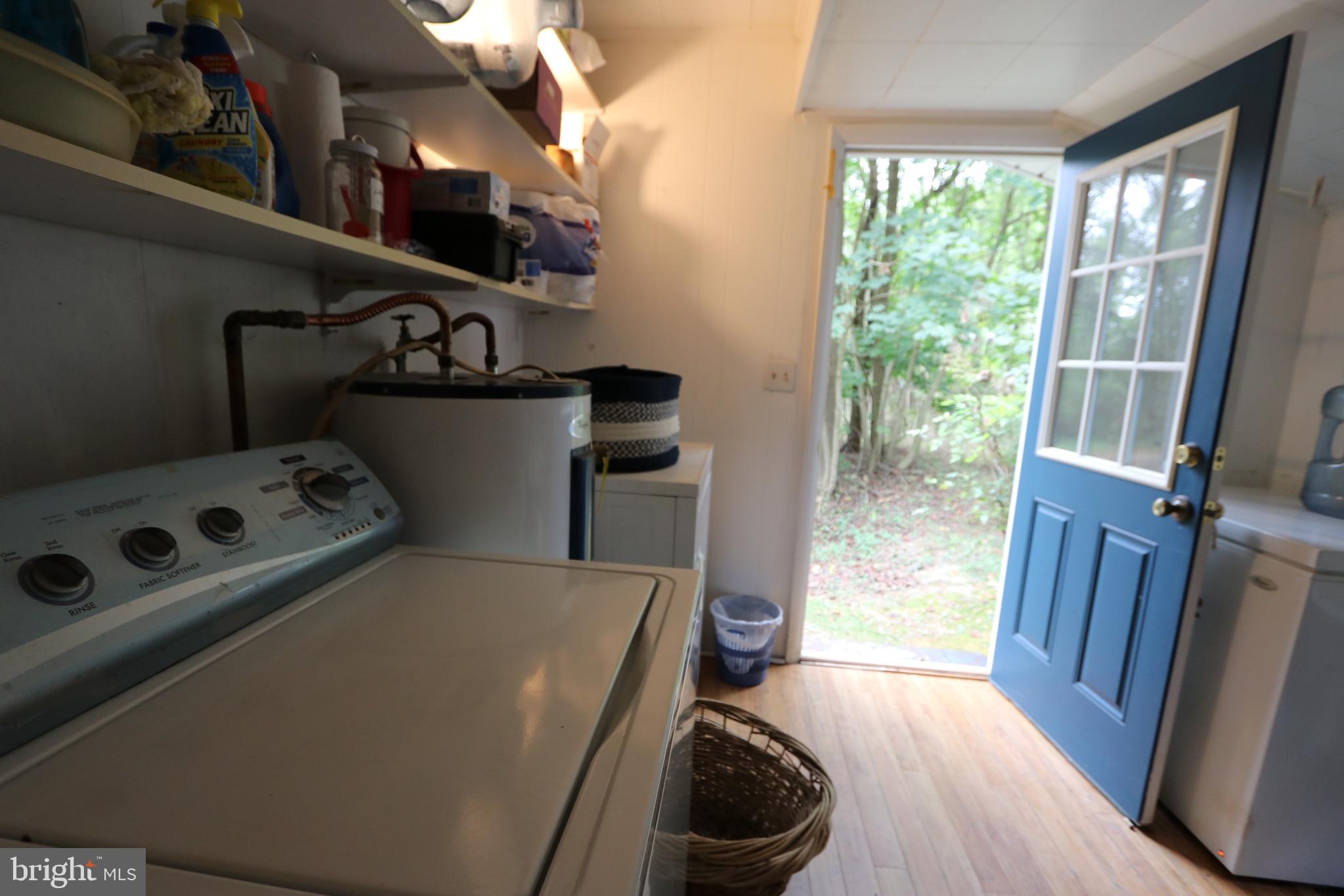 11078 Central Avenue Ridgely, MD 21660 - Photo 10 of 48 mud/laundry room