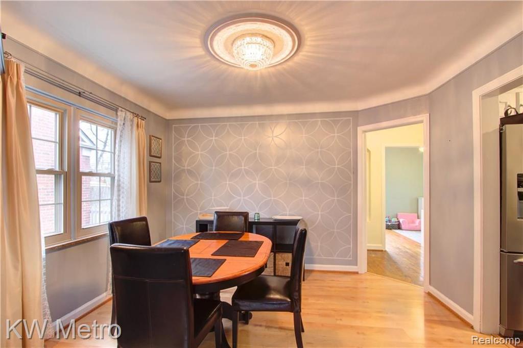 1800 Hampton Road Grosse Pointe Woods, MI 48236 - Photo 20 of 35
