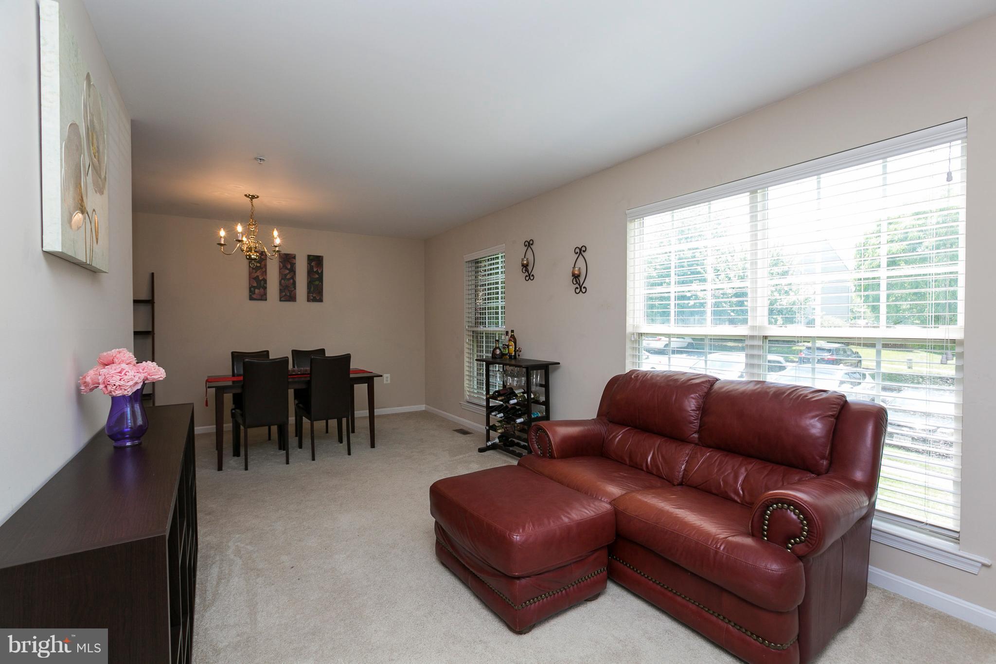 254 Pidco Road Reisterstown, MD 21136 - Photo 18 of 30 Living Room