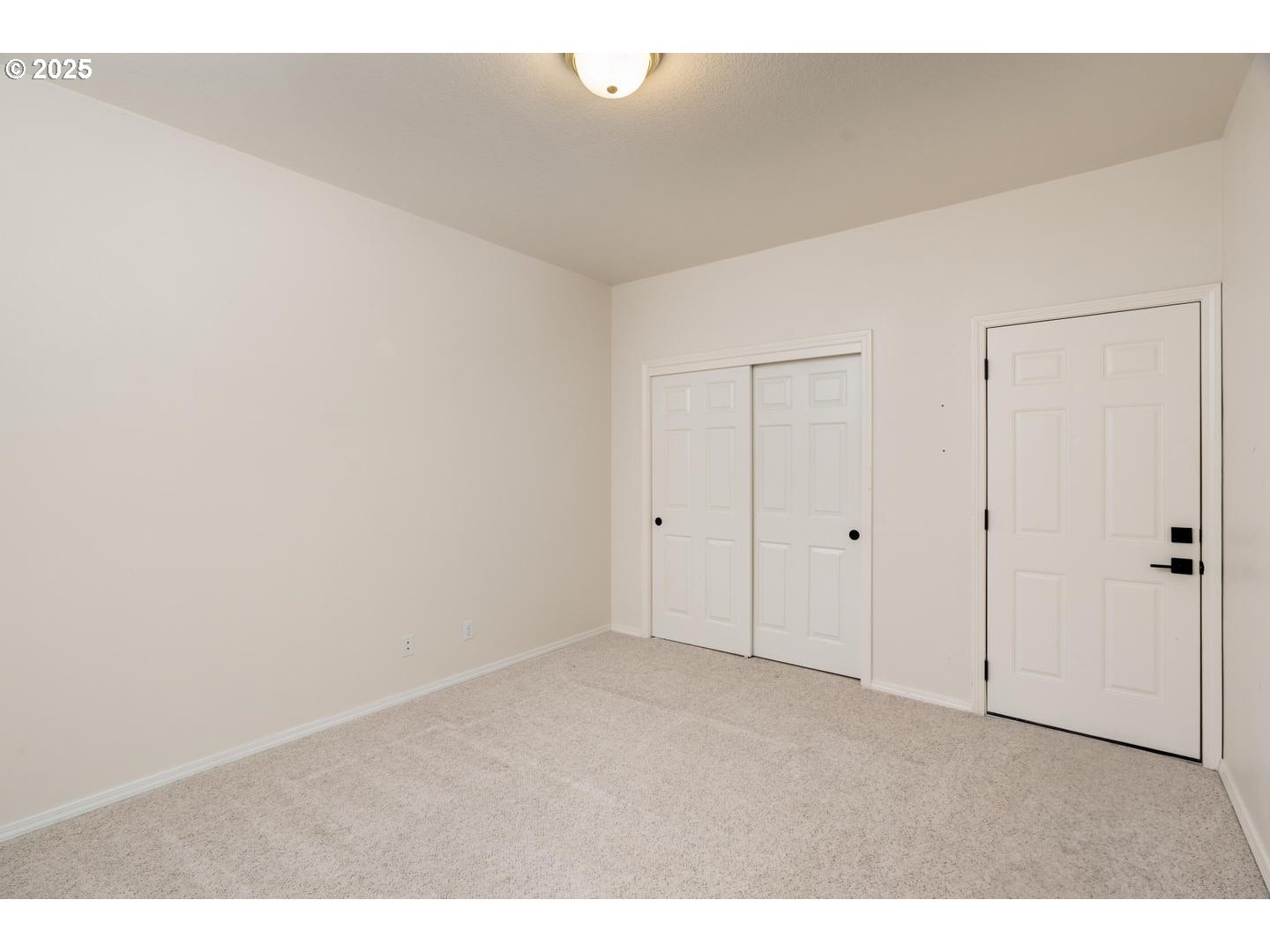 2118 Northwest Mill Pond Road Portland, OR 97229 - Photo 31 of 44 a view of an empty room