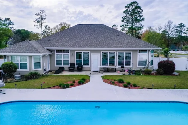 $464,900 | 606 Stonewall Jackson Place, Waycross, GA 31503