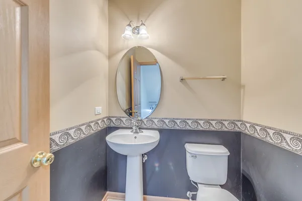 $209,000 | 1492 Cambria Drive, Unit 6, DeKalb, IL 60115