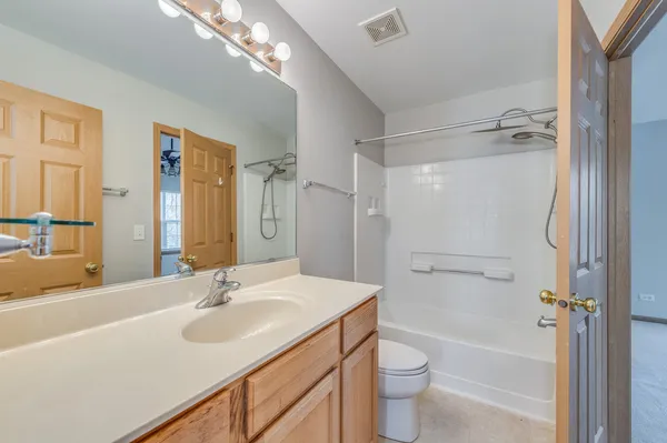 $209,000 | 1492 Cambria Drive, Unit 6, DeKalb, IL 60115