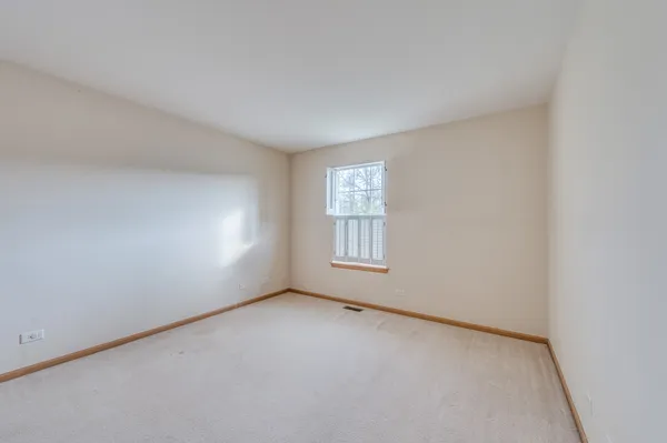 $209,000 | 1492 Cambria Drive, Unit 6, DeKalb, IL 60115