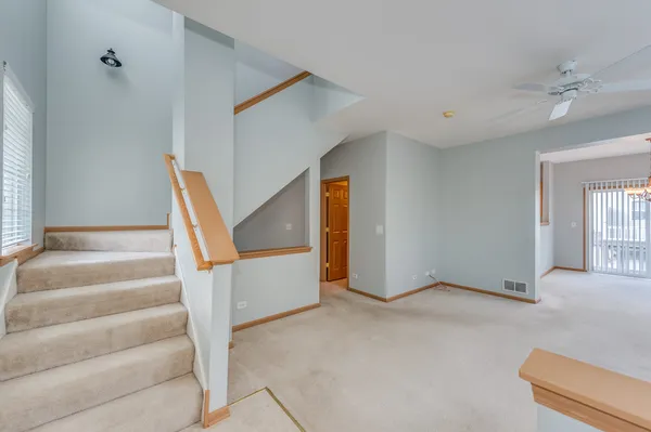 $209,000 | 1492 Cambria Drive, Unit 6, DeKalb, IL 60115