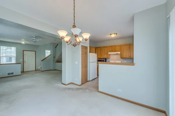 $209,000 | 1492 Cambria Drive, Unit 6, DeKalb, IL 60115