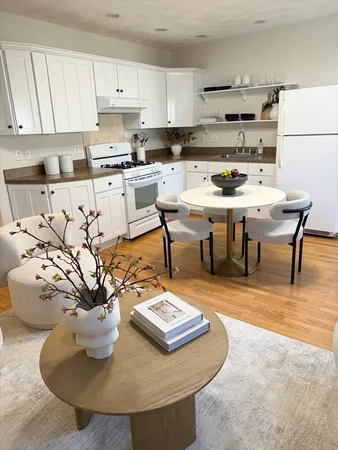 $2,400 | 97 Winthrop Shore Drive, Unit 1R, Winthrop, MA 02152