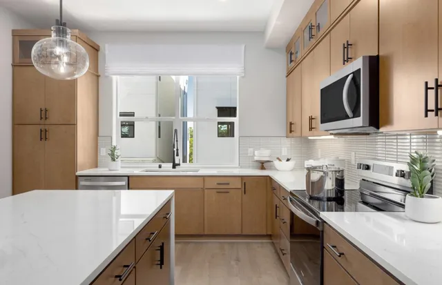 $1,730,120 | 2457 Willow Way, San Mateo, CA 94403