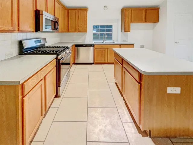 $315,000 | 2601 Crestwood Drive, Burleson, TX 76028