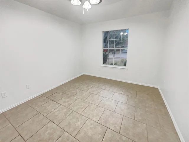 $315,000 | 2601 Crestwood Drive, Burleson, TX 76028