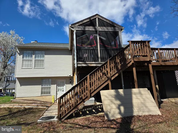 $2,900 | 20580 Triple Crown Court, Ashburn, VA 20147