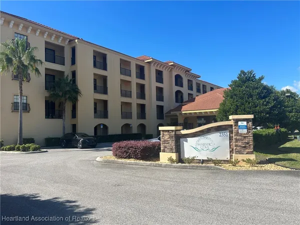 $375,900 | 2351 Lakeview Drive, Unit 119, Sebring, FL 33870