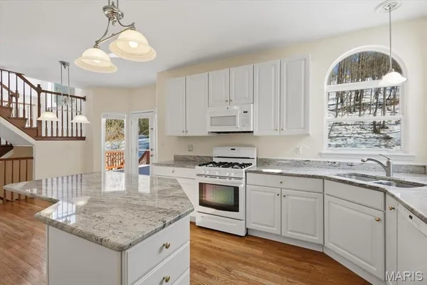 $425,000 | 650 Legends View Drive, Eureka, MO 63025