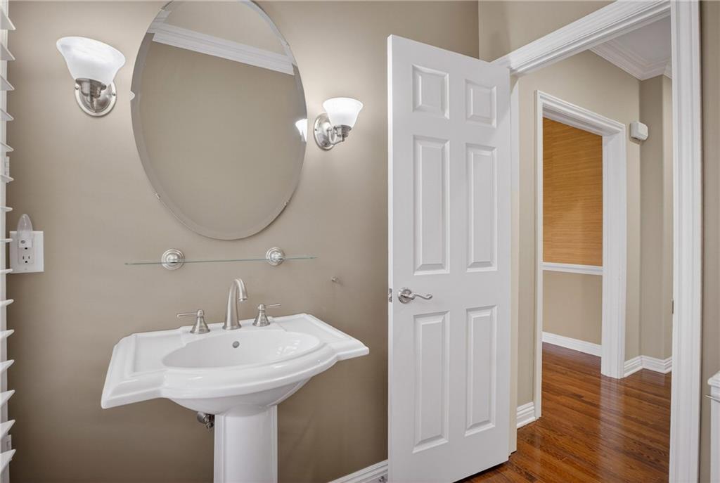 402 Georgetowne Court Wexford, PA 15090 - Photo 12 of 48