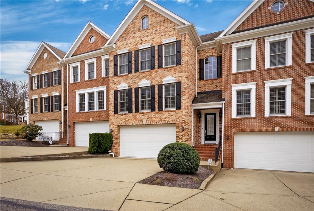 402 Georgetowne Court Wexford, PA 15090 - Photo 3 of 48