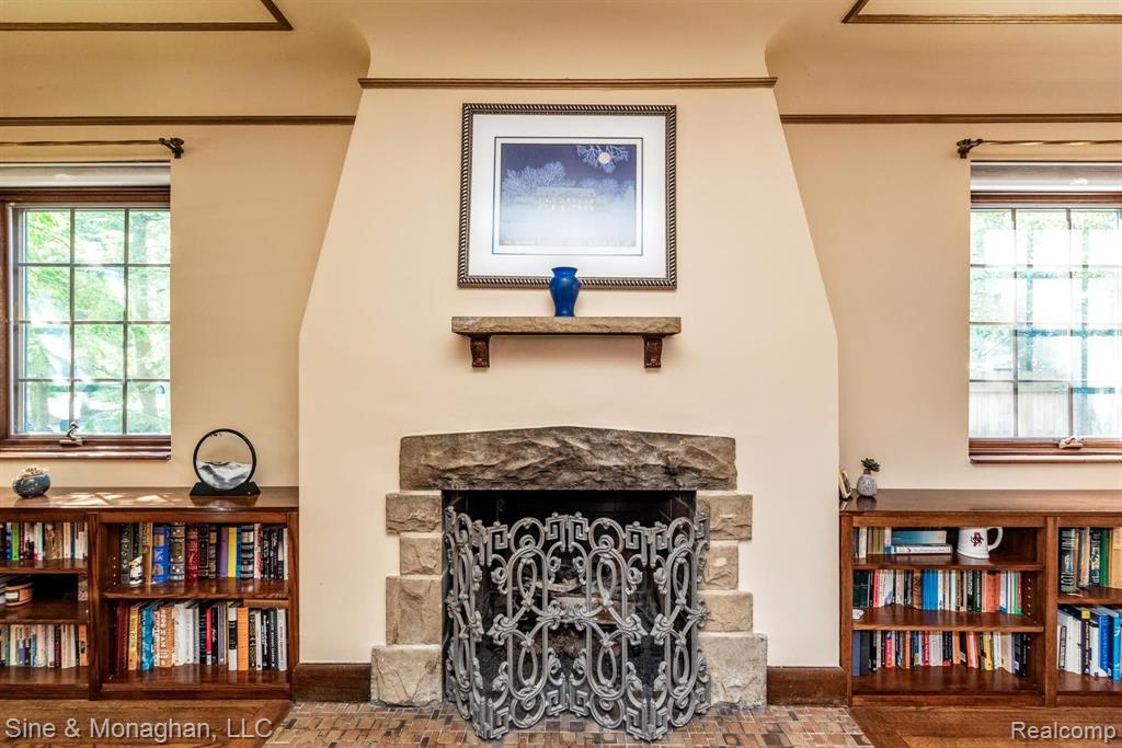 271 McMillan Road Grosse Pointe Farms, MI 48236 - Photo 5 of 40