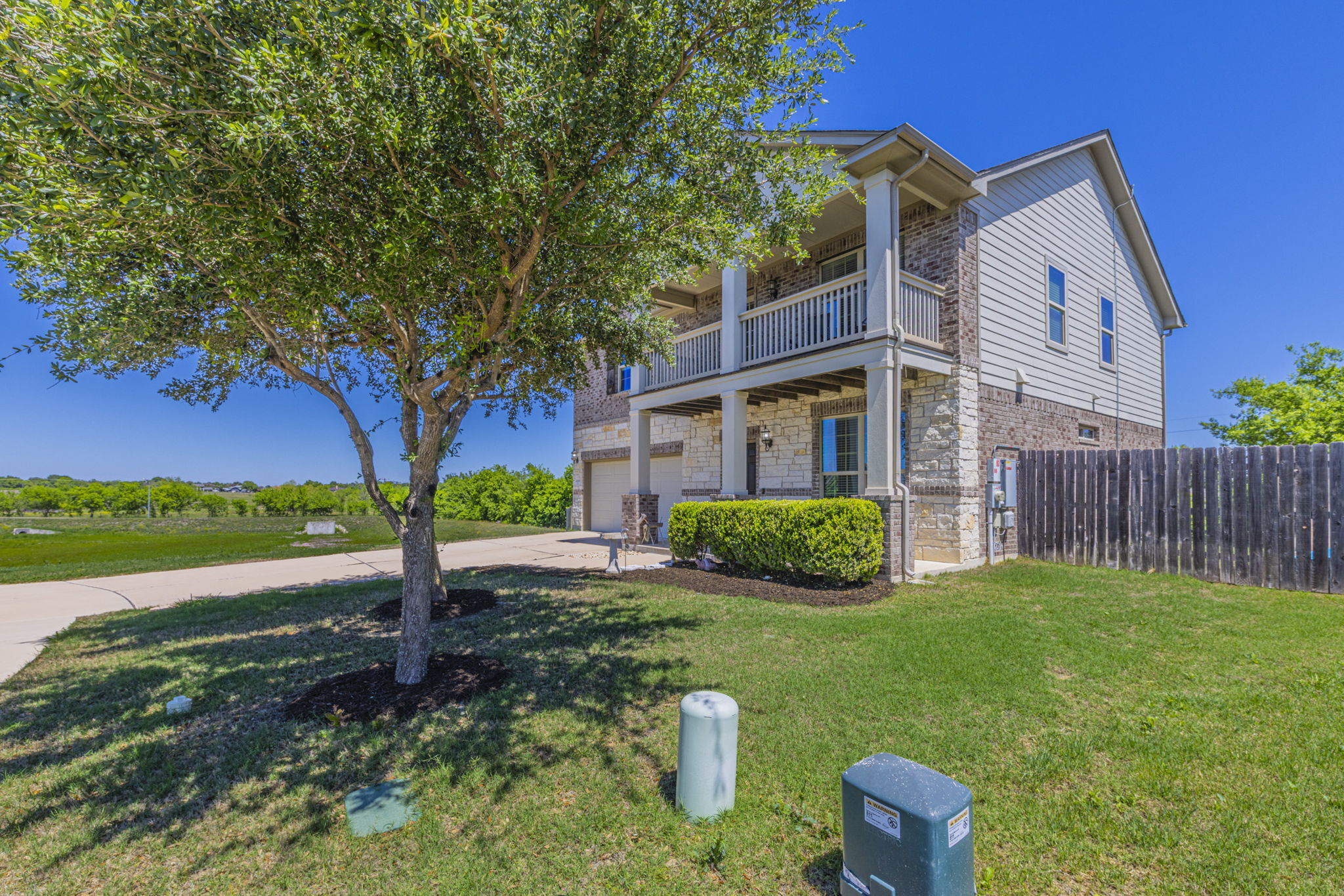 20205 Navarre Terrace Pflugerville, TX 78660 - Photo 21 of 24 a view of a house with backyard and garden