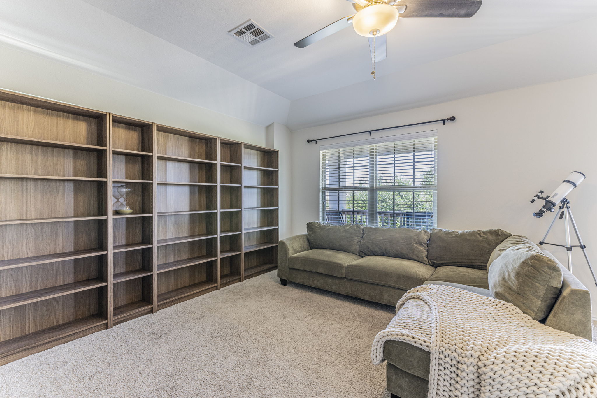 20205 Navarre Terrace Pflugerville, TX 78660 - Photo 9 of 24 a living room with furniture and a window