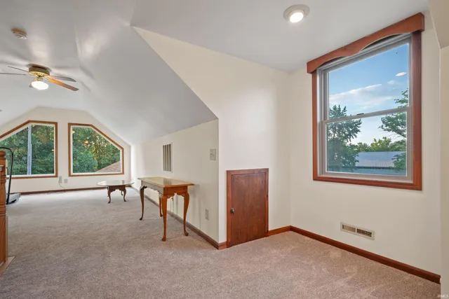 $375,000 | 3869 Highway 116, Markle, IN 46770