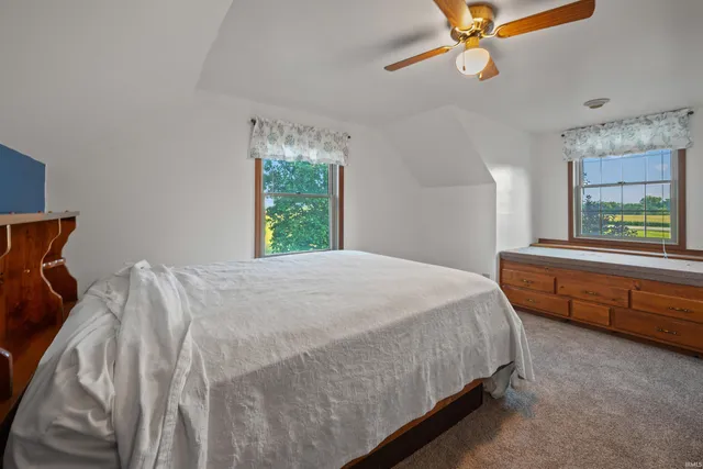 $375,000 | 3869 Highway 116, Markle, IN 46770