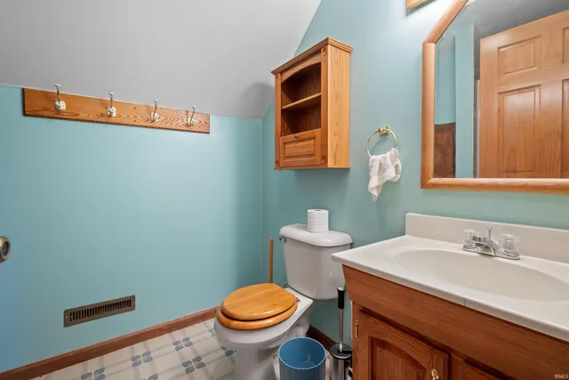 $375,000 | 3869 Highway 116, Markle, IN 46770