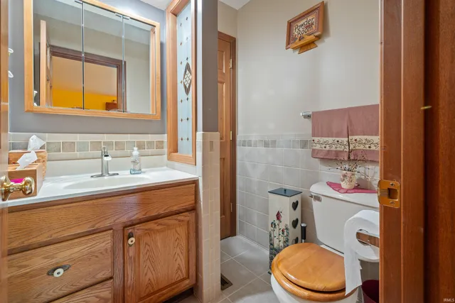 $375,000 | 3869 Highway 116, Markle, IN 46770