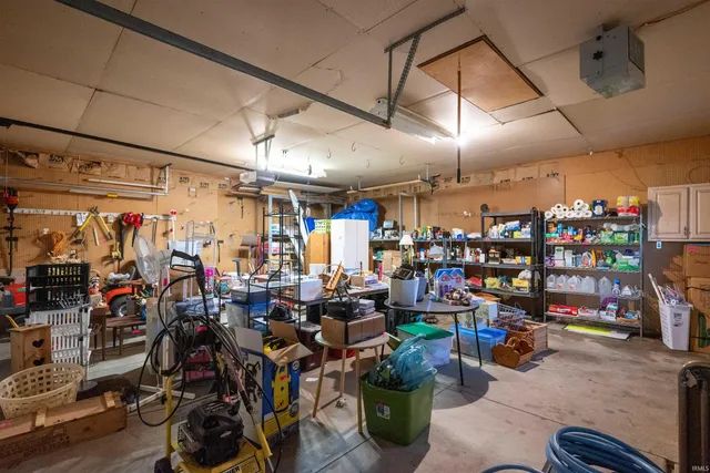 $375,000 | 3869 Highway 116, Markle, IN 46770