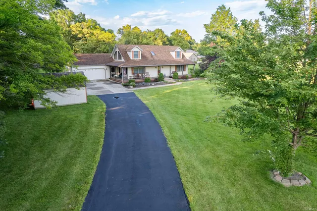 $375,000 | 3869 Highway 116, Markle, IN 46770