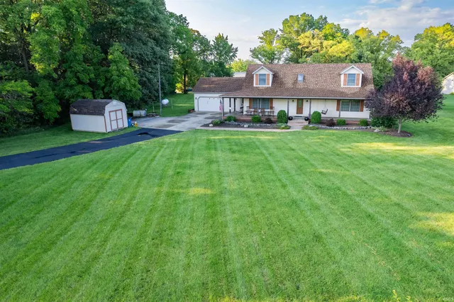 $375,000 | 3869 Highway 116, Markle, IN 46770