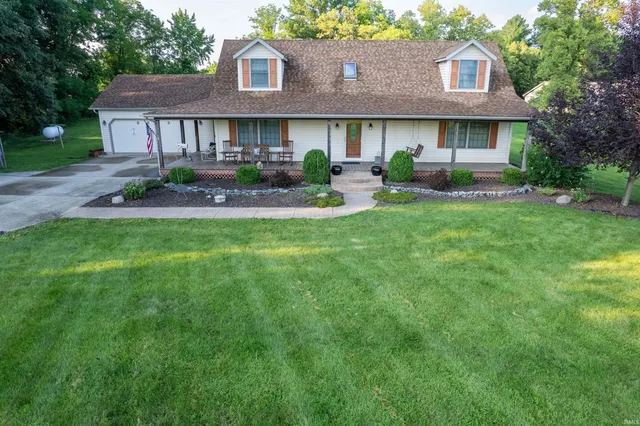 $375,000 | 3869 Highway 116, Markle, IN 46770