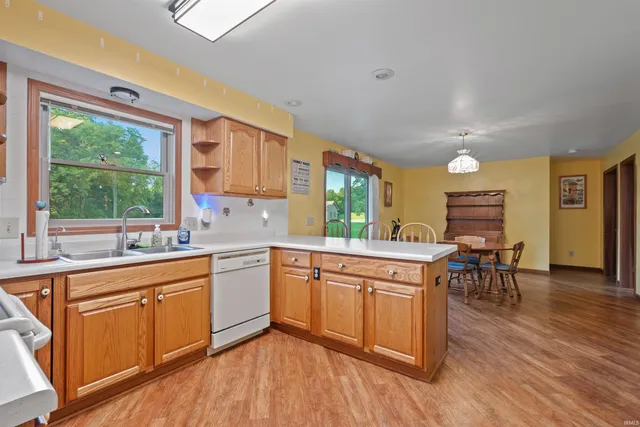 $375,000 | 3869 Highway 116, Markle, IN 46770