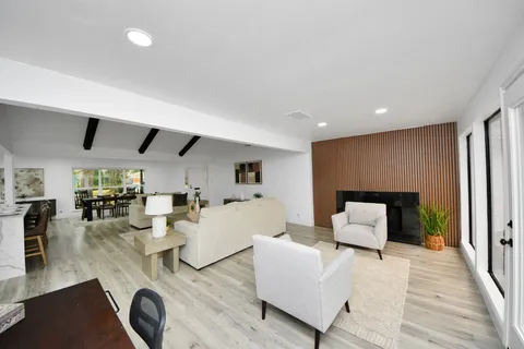 $726,000 | 7819 Pagewood Lane, Houston, TX 77063