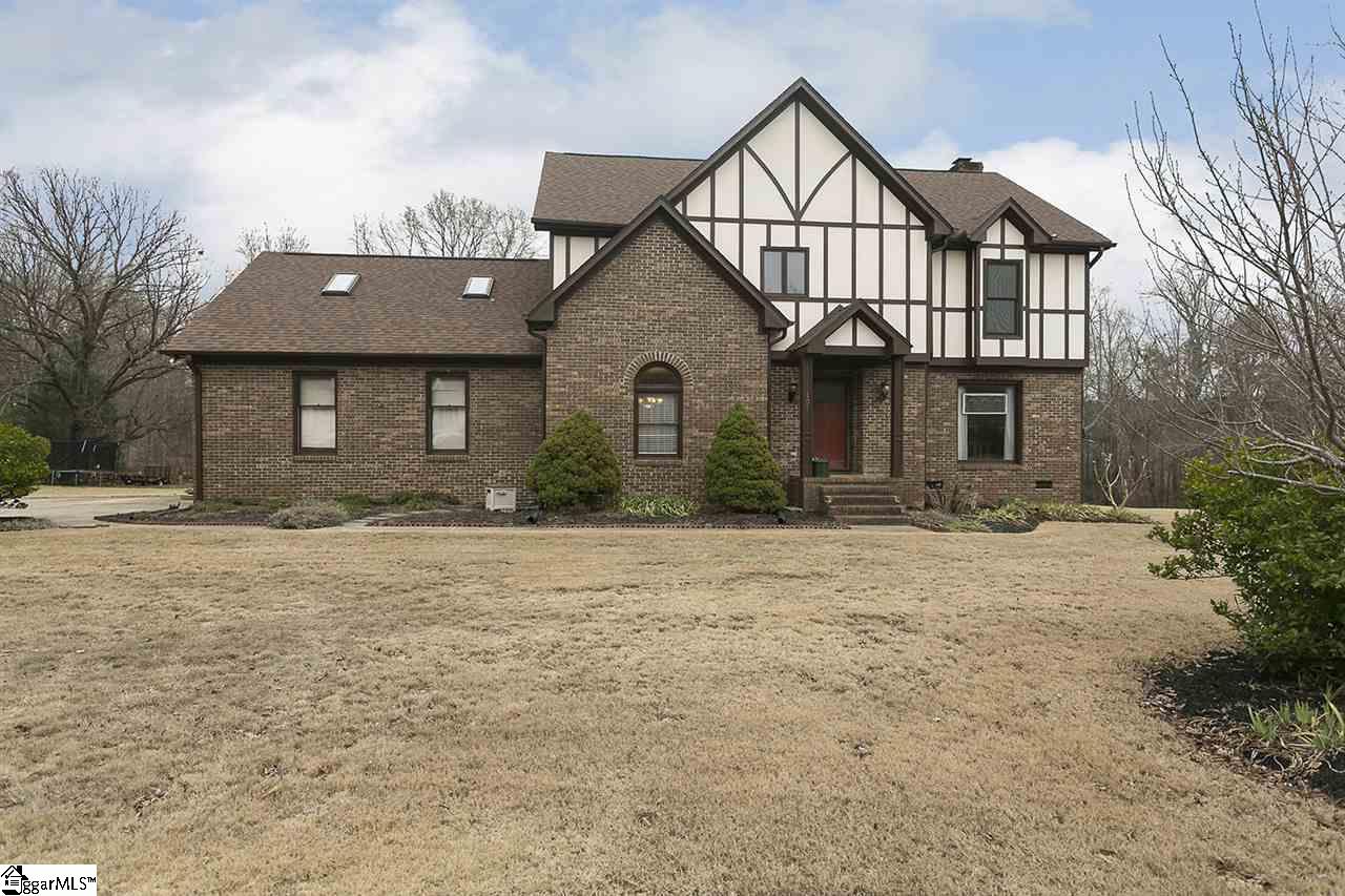 107 Taniere Court Simpsonville, SC 29680 - Photo 1 of 34 Gallery Image 1