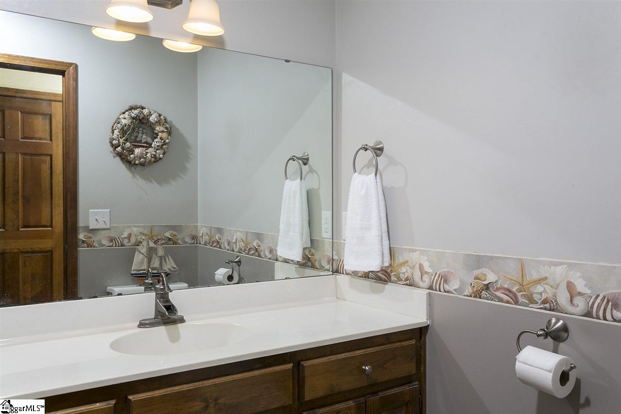 107 Taniere Court Simpsonville, SC 29680 - Photo 14 of 34 Gallery Image 14