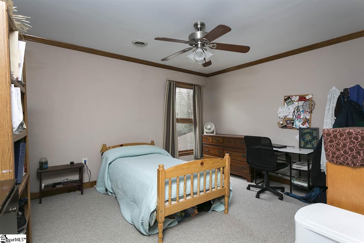 107 Taniere Court Simpsonville, SC 29680 - Photo 26 of 34 Gallery Image 26