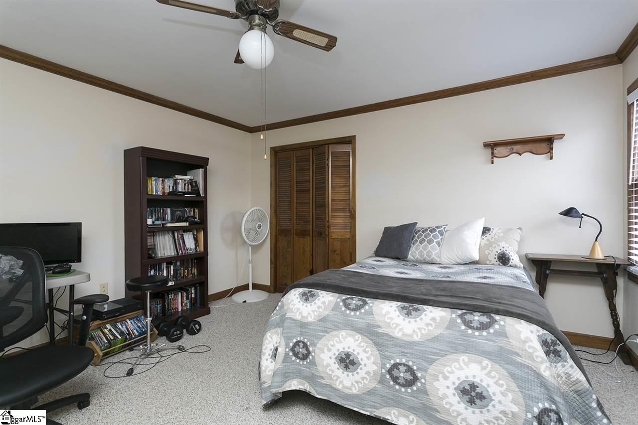 107 Taniere Court Simpsonville, SC 29680 - Photo 29 of 34 Gallery Image 29