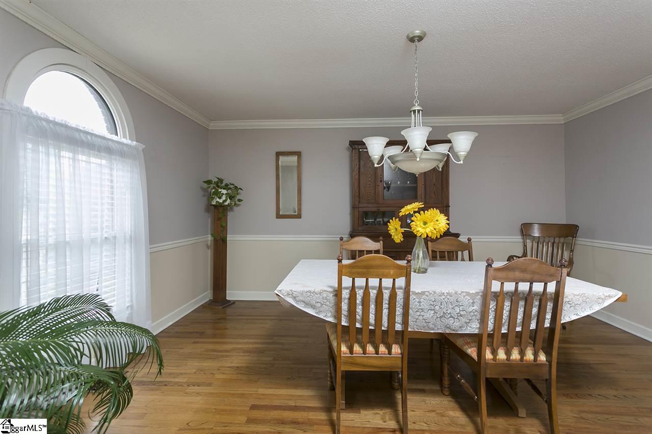 107 Taniere Court Simpsonville, SC 29680 - Photo 8 of 34 Gallery Image 8