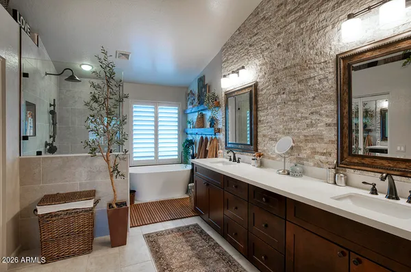 $949,000 | 4080 East Laurel Avenue, Gilbert, AZ 85234