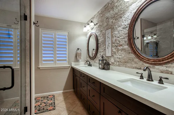 $949,000 | 4080 East Laurel Avenue, Gilbert, AZ 85234