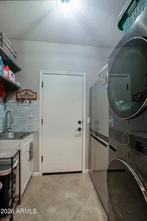 $949,000 | 4080 East Laurel Avenue, Gilbert, AZ 85234