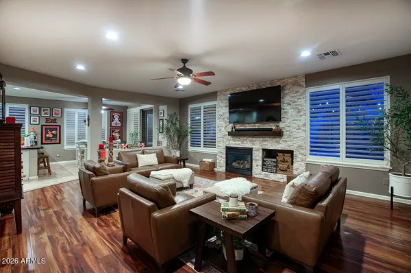 $949,000 | 4080 East Laurel Avenue, Gilbert, AZ 85234