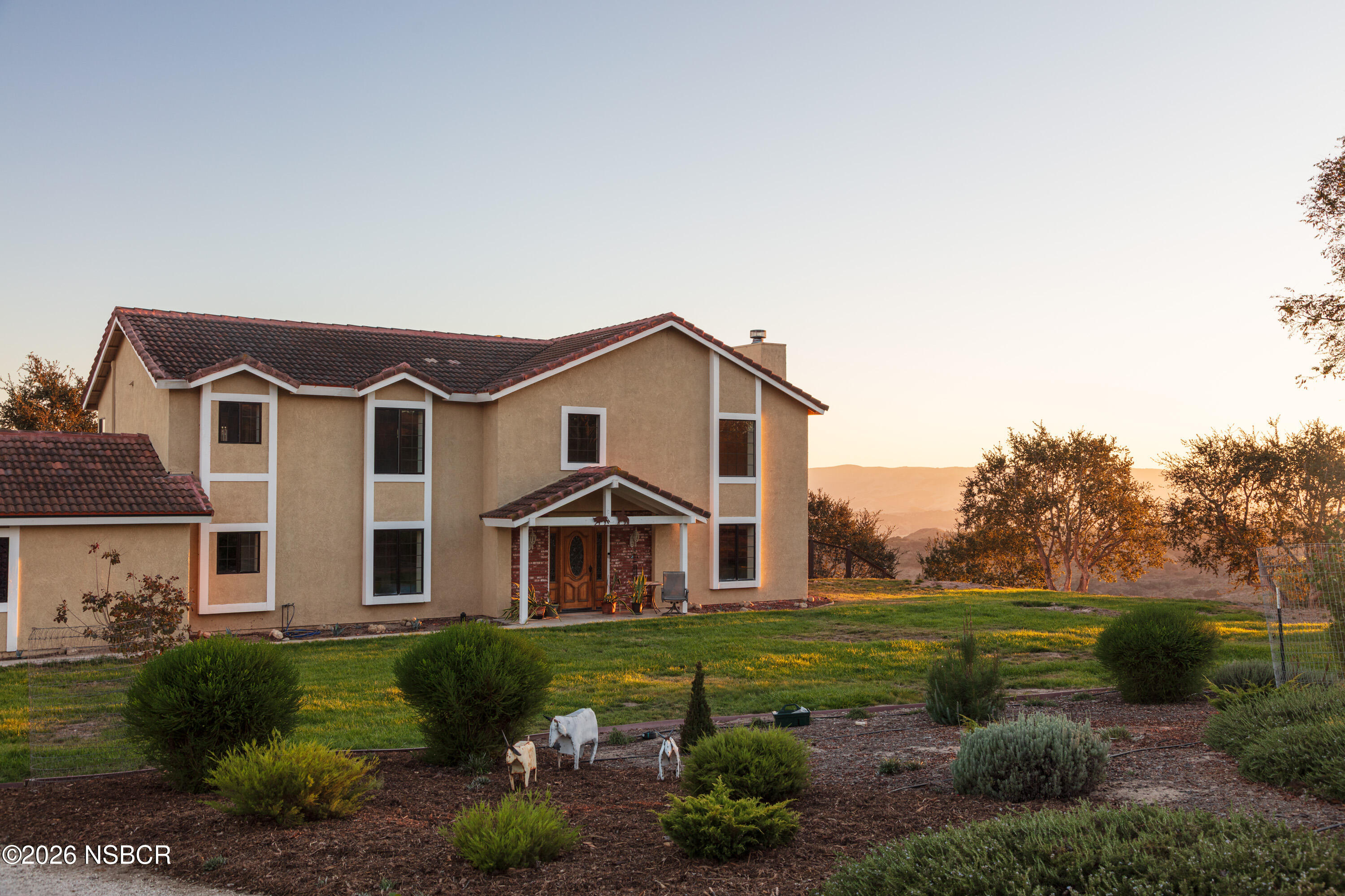 1799 Cougar Ridge Road Buellton, CA 93427 - Photo 54 of 56 Front of House at Sunset