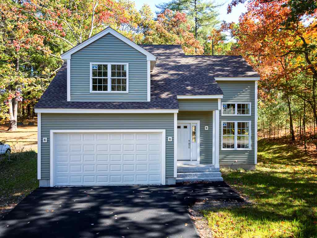 28 Conant Road Nashua, NH 03062 - Photo 1 of 13