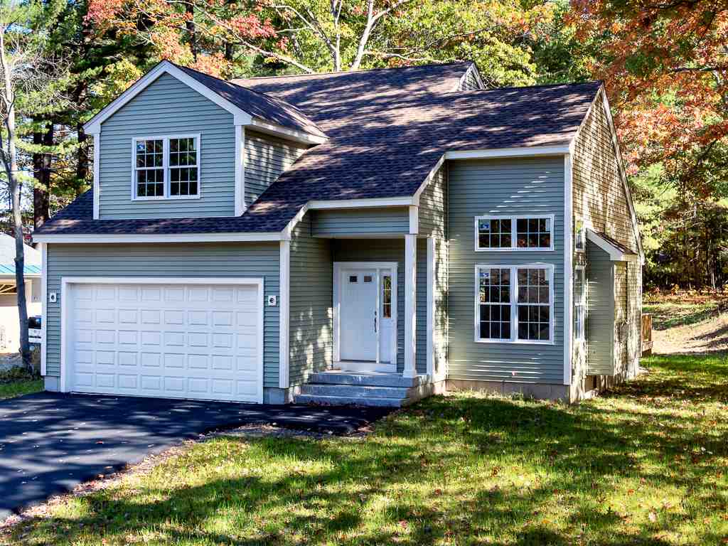 28 Conant Road Nashua, NH 03062 - Photo 2 of 13