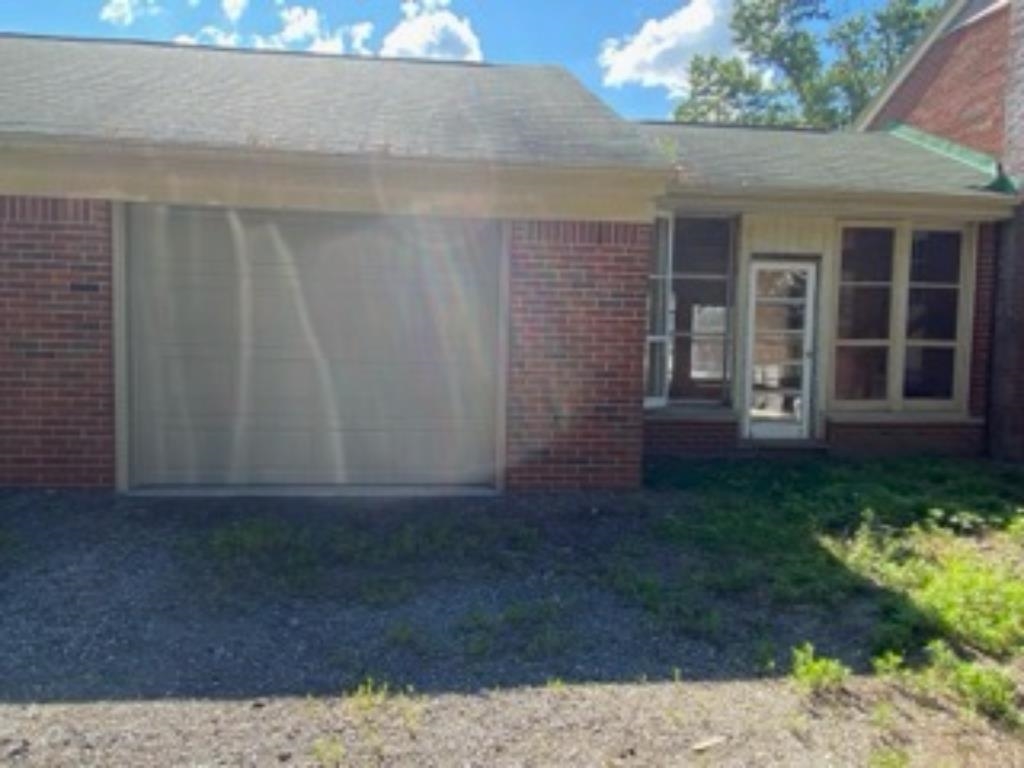 72050 Van Dyke Road Romeo, MI 48065 - Photo 11 of 47 50148656-f16dd23e-b826-4165-b556-56359cfa99d8.JPG