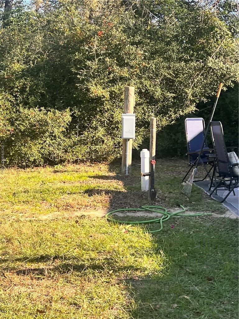 6966 Highway 7 Jewett, TX 75846 - Photo 12 of 18 a view of a yard with swimming pool