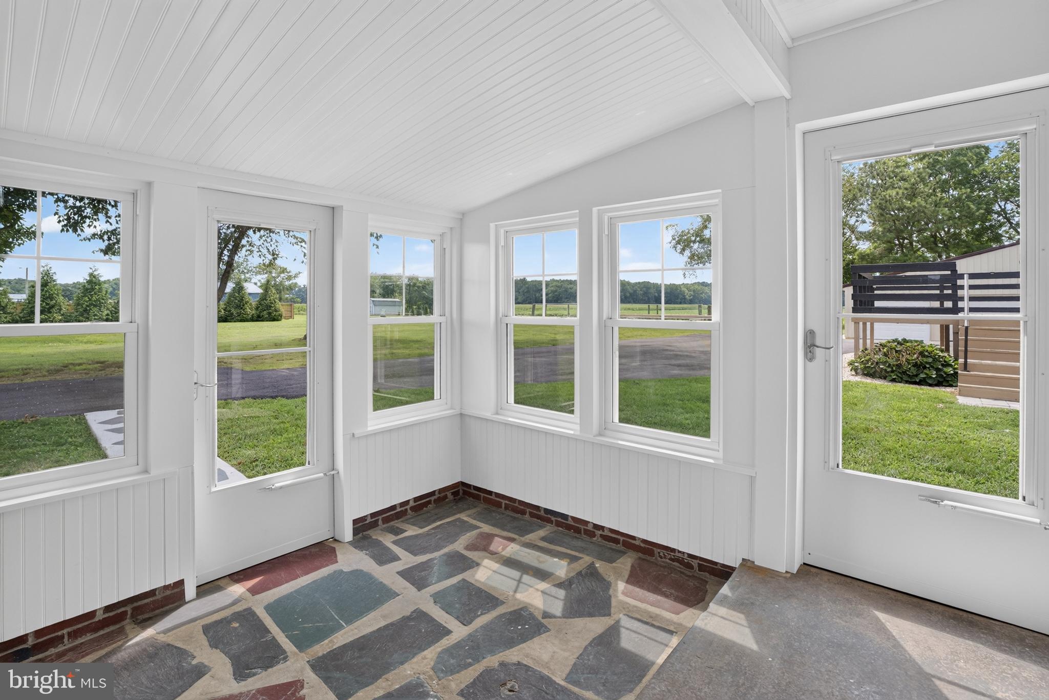 18406 Progress School Road Bridgeville, DE 19933 - Photo 23 of 67 SUNROOM